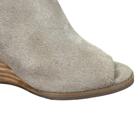 Lucky Brand Jareen Suede Peep Toe Ankle Booties Boots Beige Shoes Womens sz 6 - Picture 2 of 16